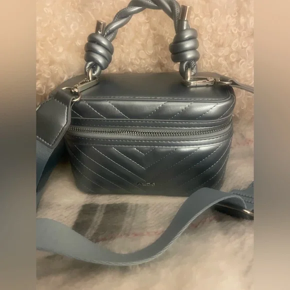 Aldo Quilted Blue Malenwan Metallic Box Crossbody Satchel Bag NWOT - Picture 2 of 7